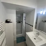 Ferienhaus Maison Calme Et Climatisee - Proche Nimes & Arles *