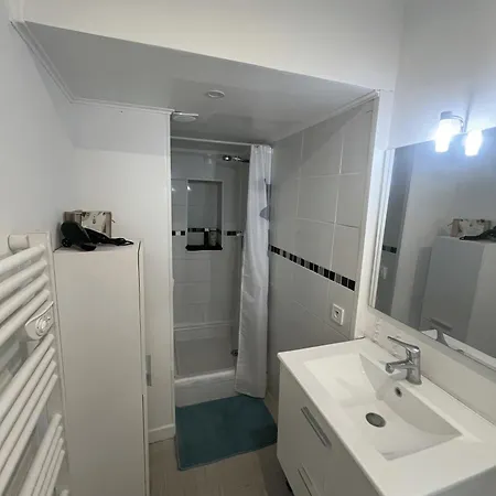 Ferienhaus Maison Calme Et Climatisee - Proche Nimes & Arles *