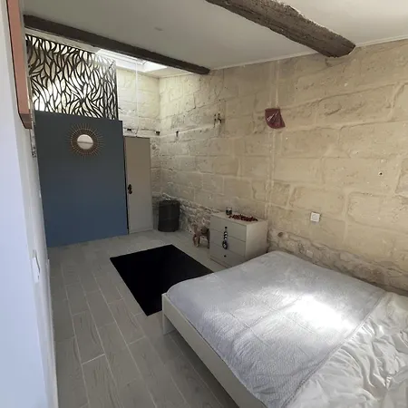 Maison Calme Et Climatisee - Proche Nimes & Arles