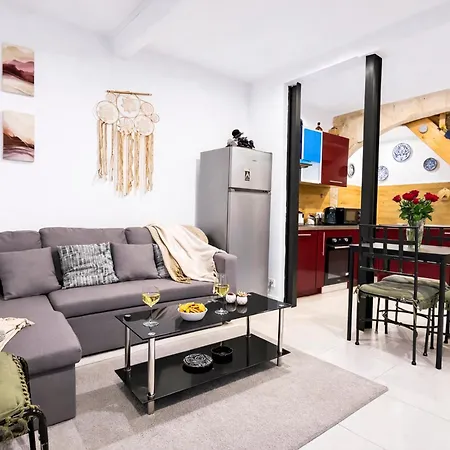Maison Calme Et Climatisee - Proche Nimes & Arles
