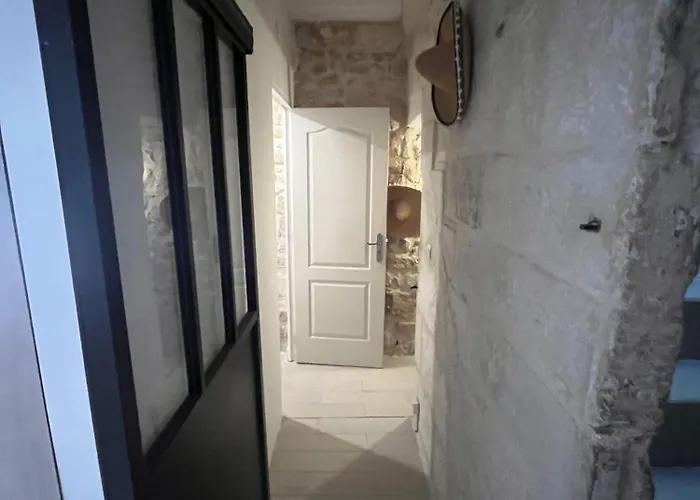 Maison Calme Et Climatisée - Proche Nîmes&arles *