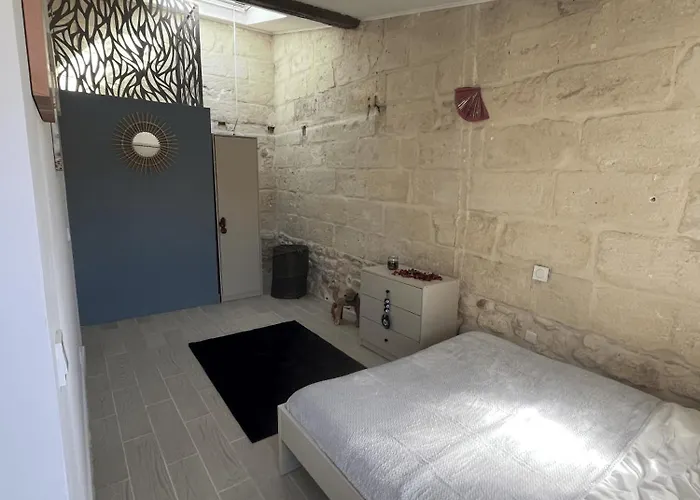 Maison Calme Et Climatisée - Proche Nîmes&arles